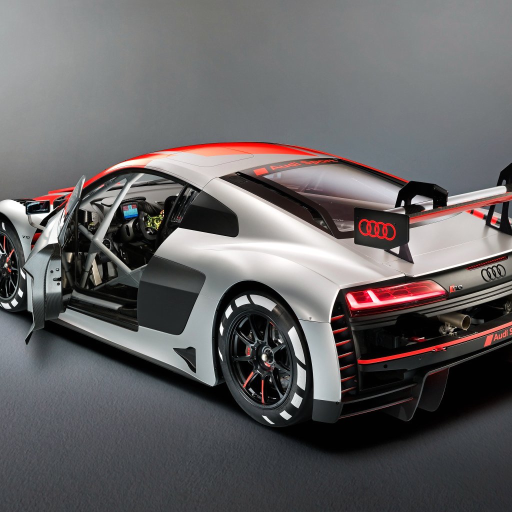 Audi спорткар r8