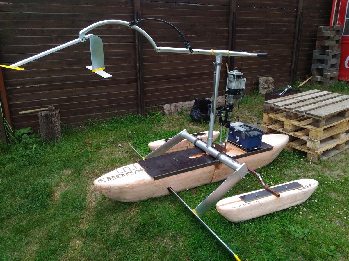 Подводное крыло с мотором