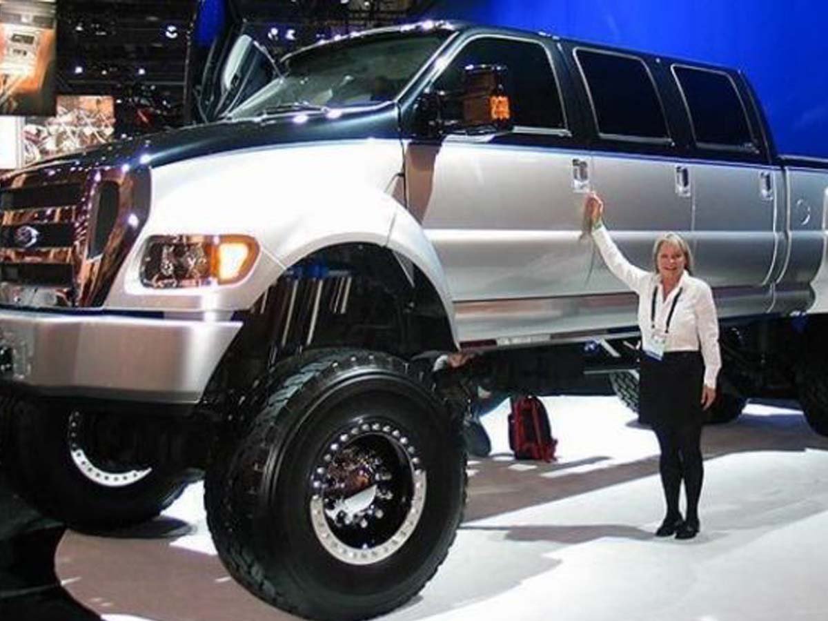 Форд f650 Монстер с 2 колесами