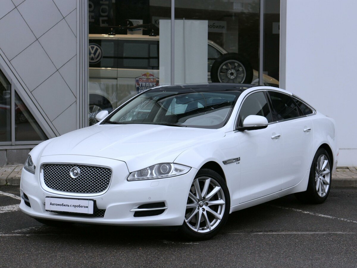 Ягуар XJ белый