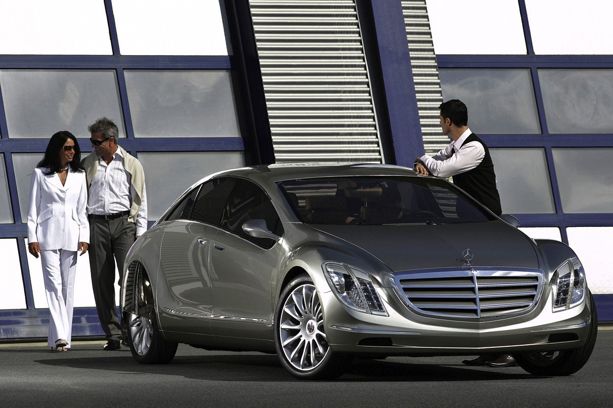 Mercedes Benz 700