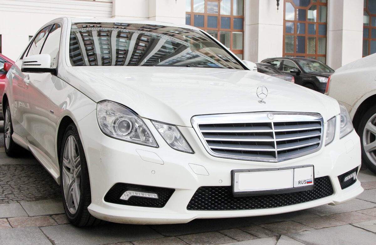 Mercedes-Benz е200, 2010