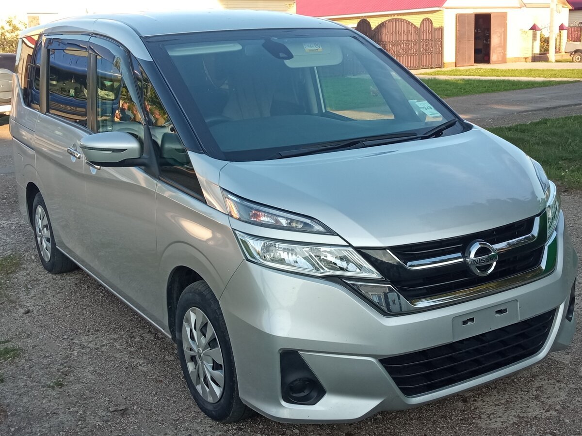 Nissan Serena 2015 год