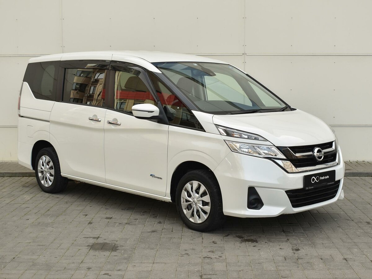 Nissan Serena 2016 год