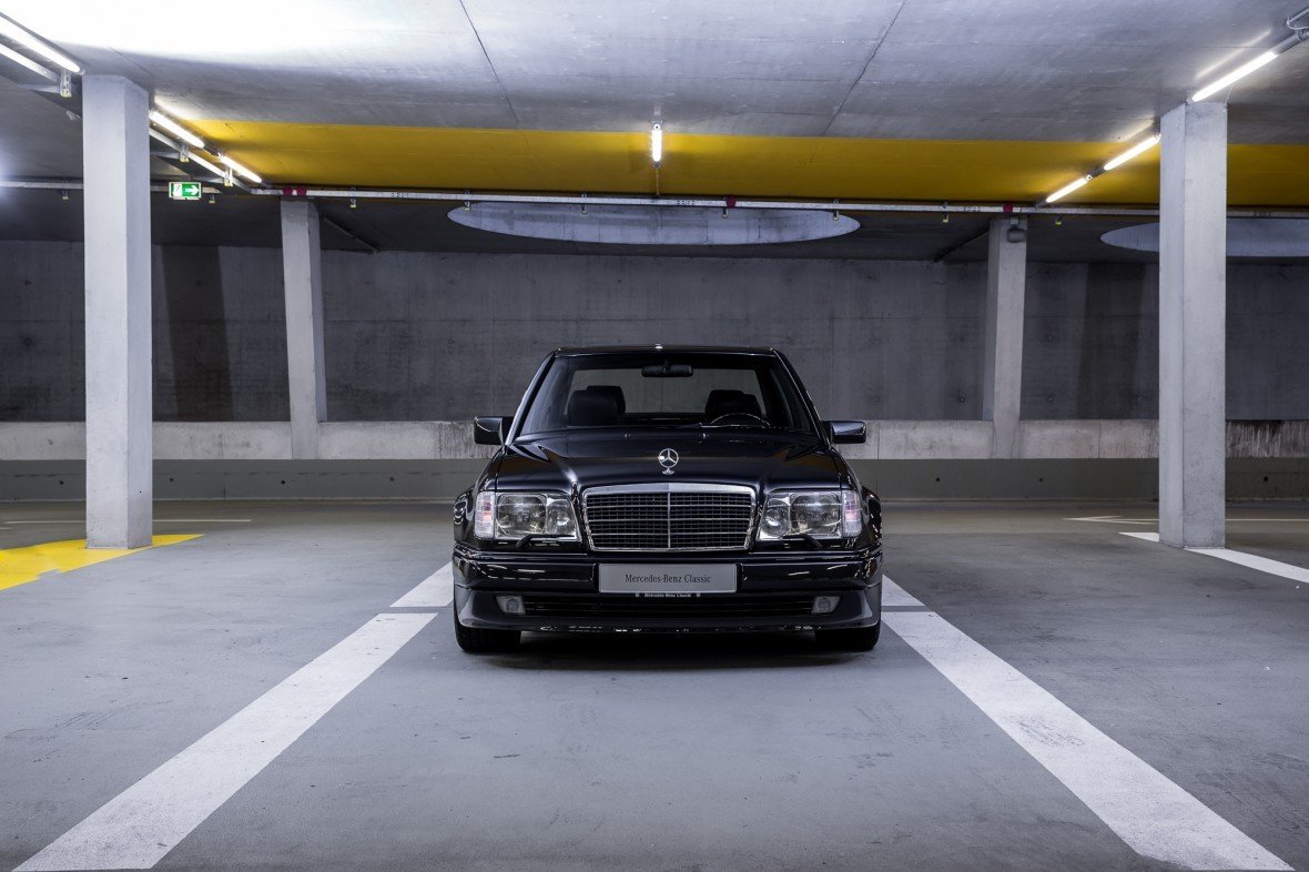 Mercedes-Benz e60 AMG Limited w124