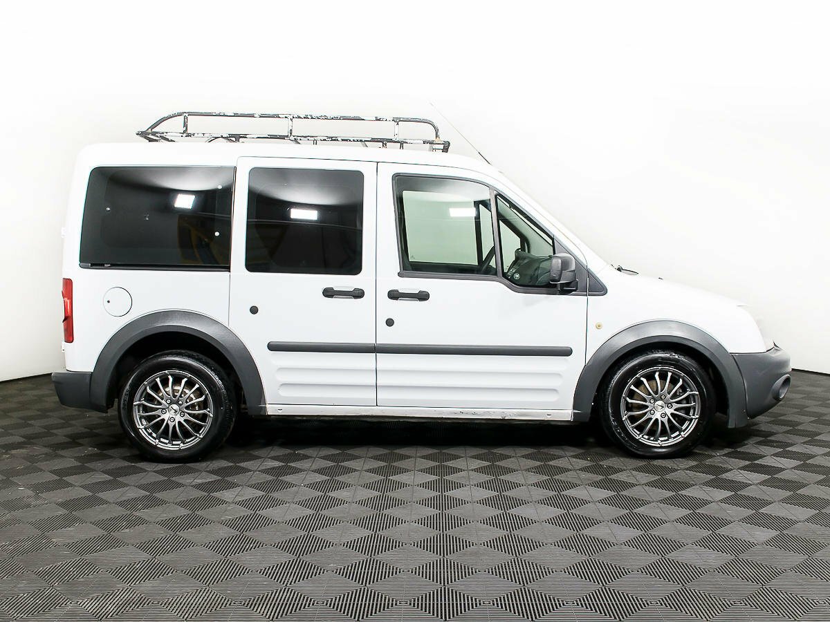 Ford Tourneo connect белый