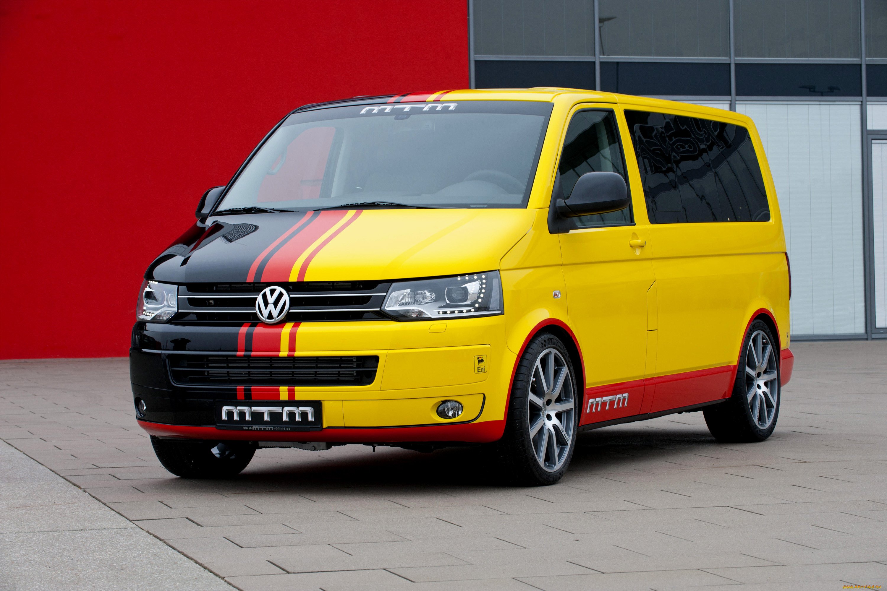 Volkswagen четыре. Фольксваген Transporter t5. Volkswagen Transporter (t5) минивэн. Фольксваген Транспортер т 5 т 4. Фольцваген транспортёр 5 3.