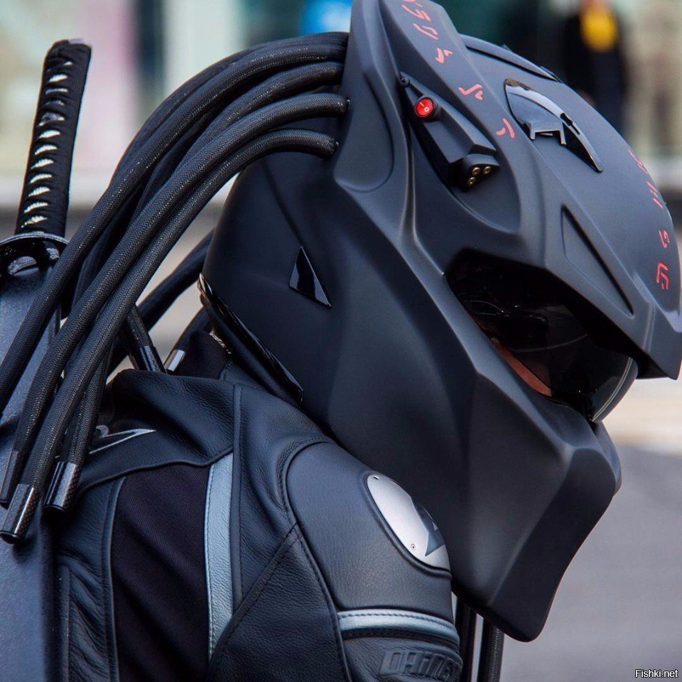 Мотошлем чужой хищник