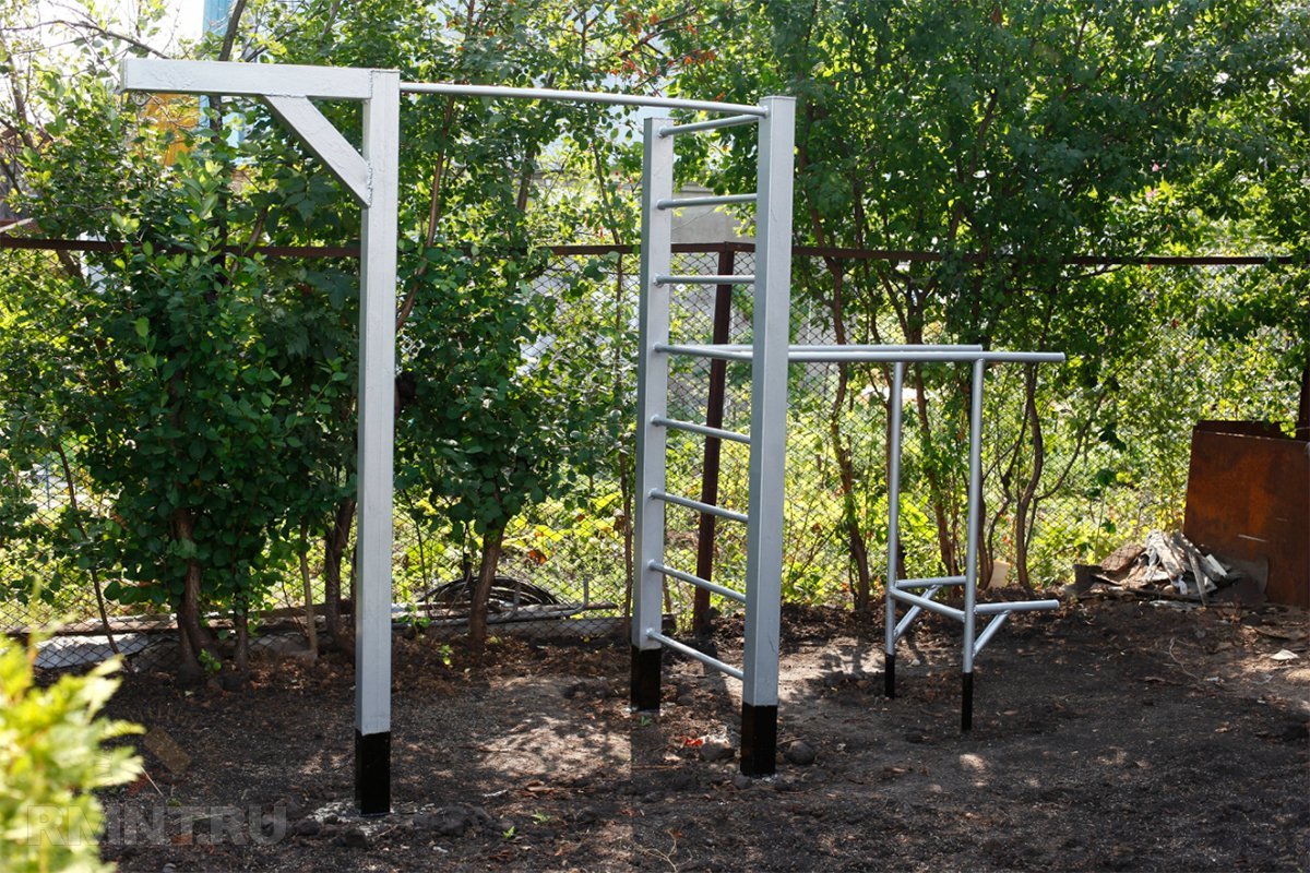 Турник уличный