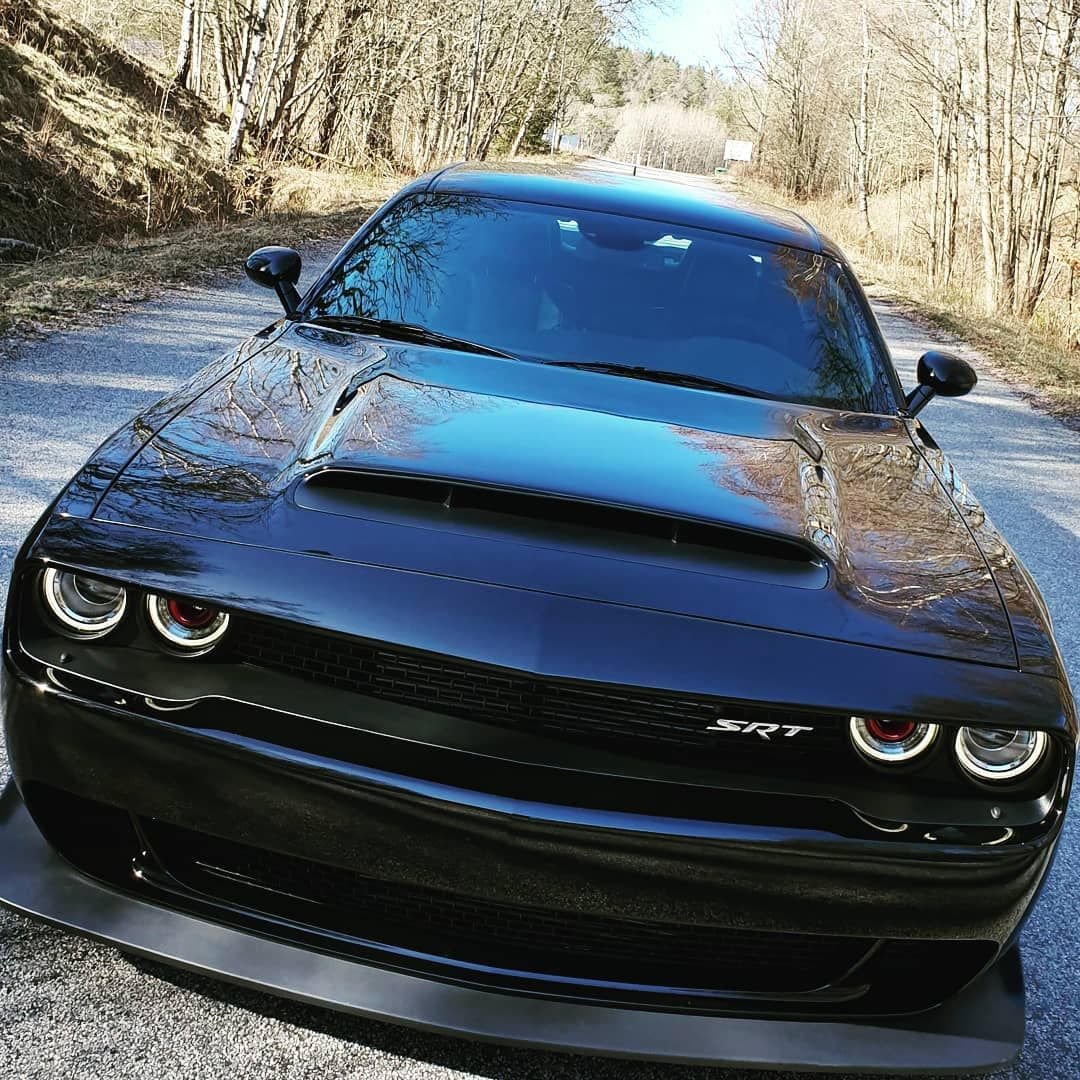 Dodge Challenger srt Demon