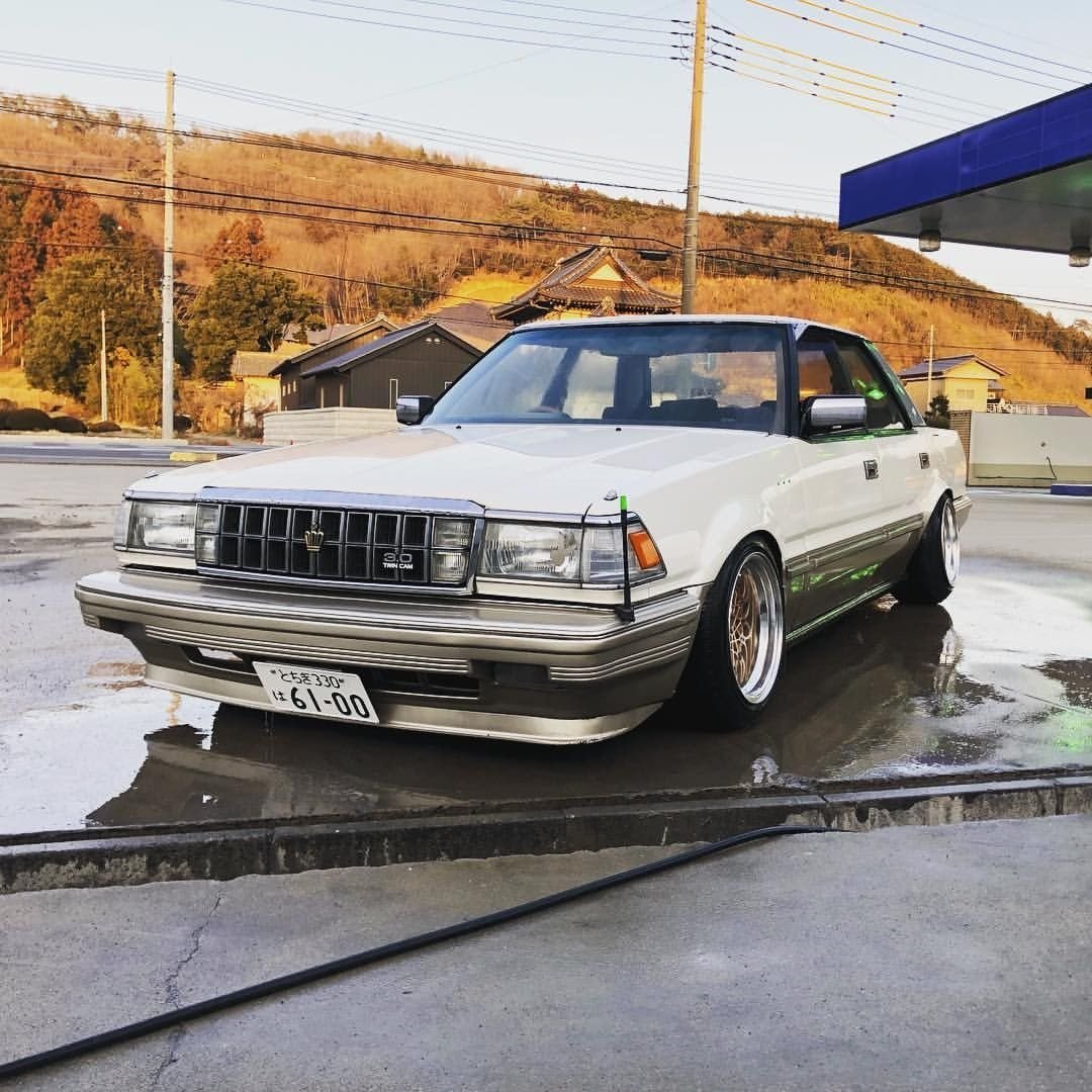 Toyota Crown s130 stance