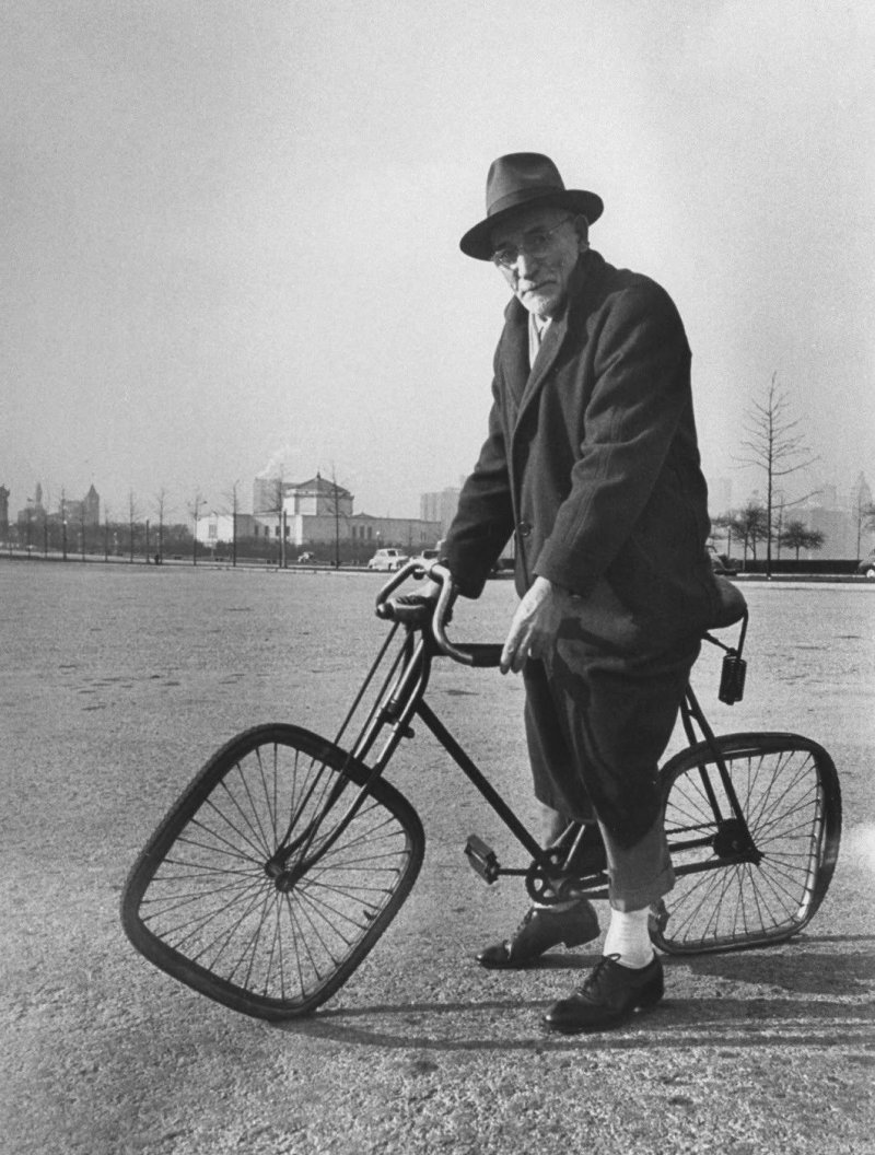 Велосипед с квадратными колесами