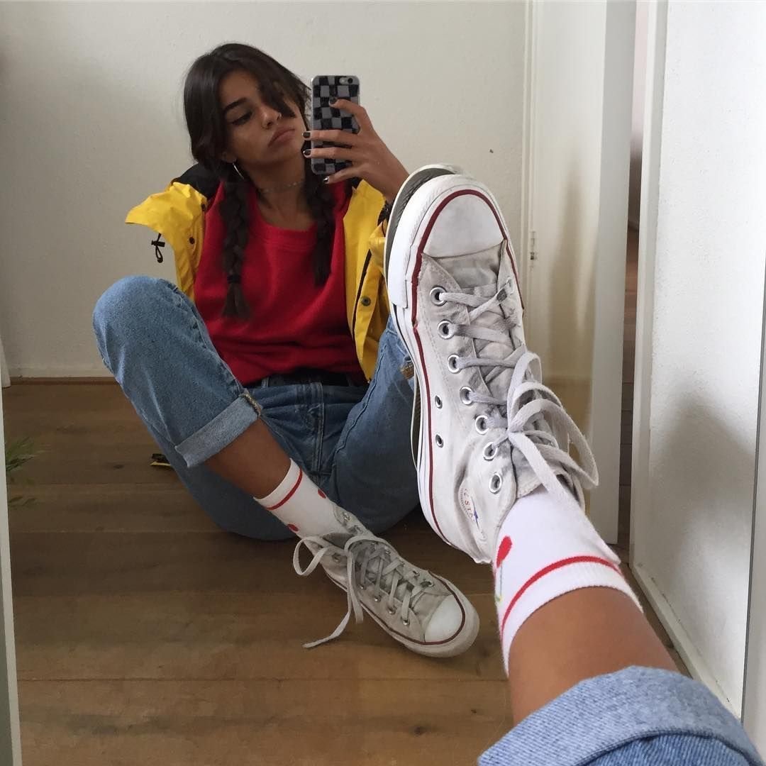 Девушки в Converse