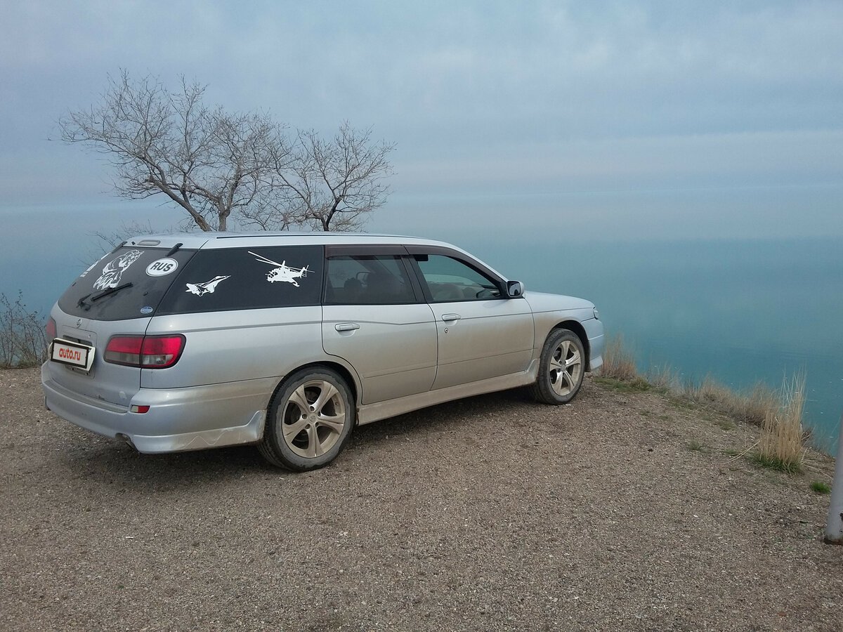Nissan Avenir 11