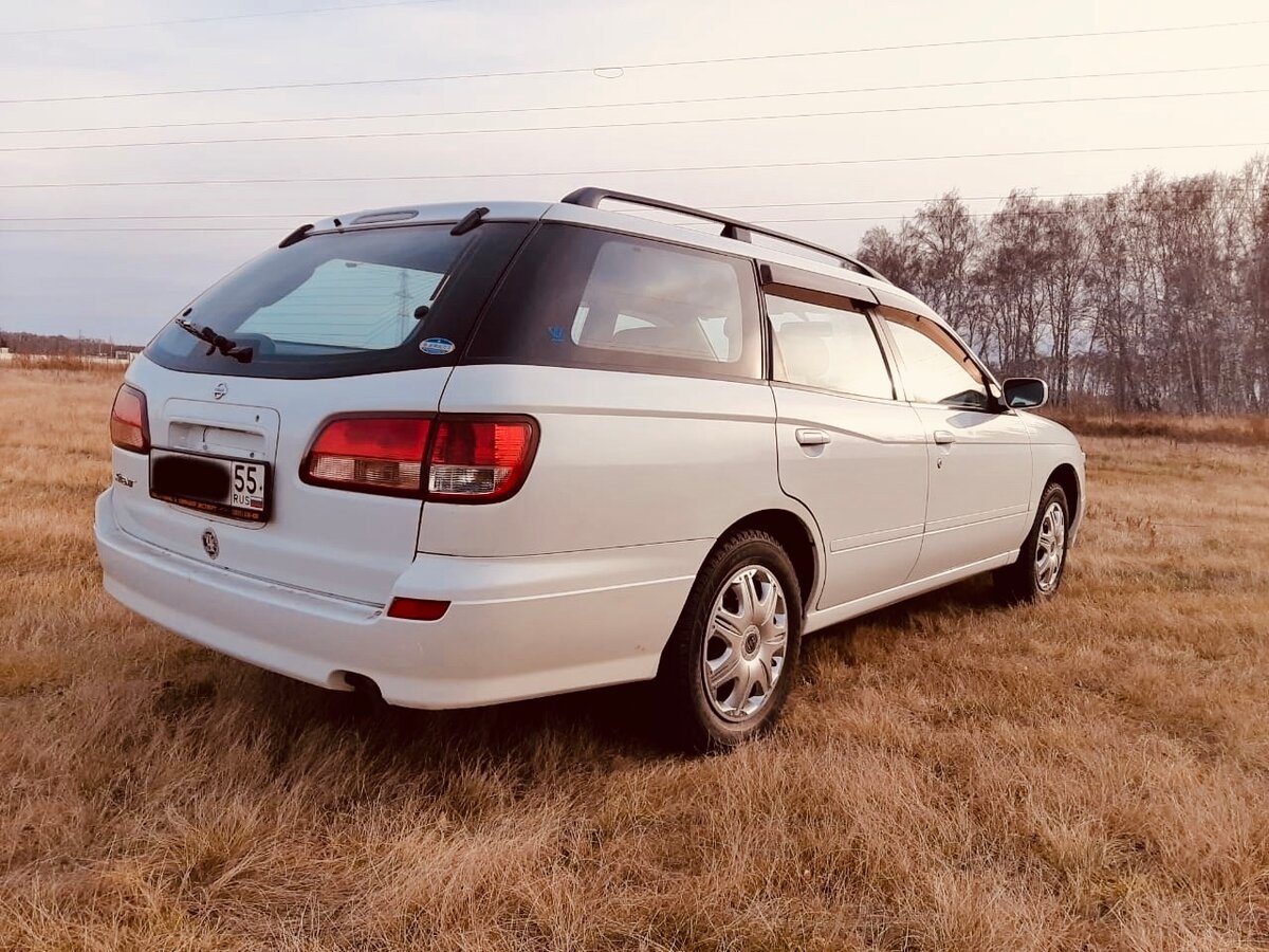 Nissan Avenir w11