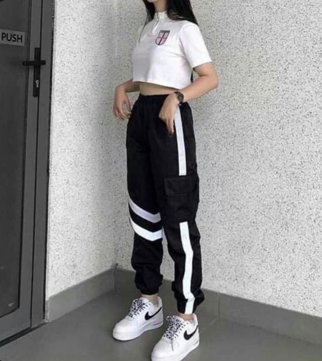 Корейская спортивная одежда для девушек
