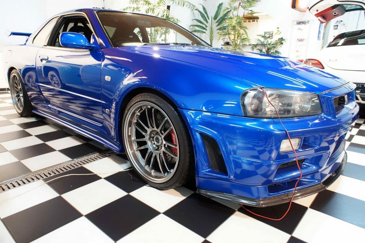 Nissan Skyline GTR r34 Форсаж