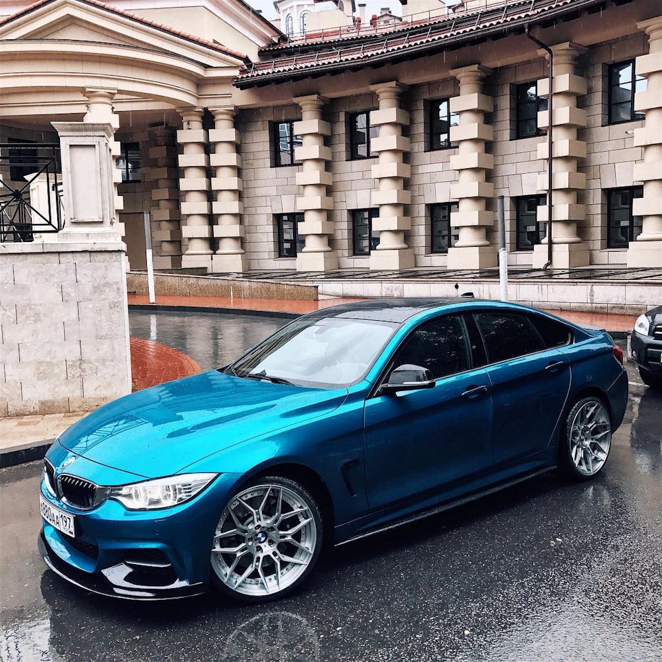 БМВ цвет Атлантик Блю