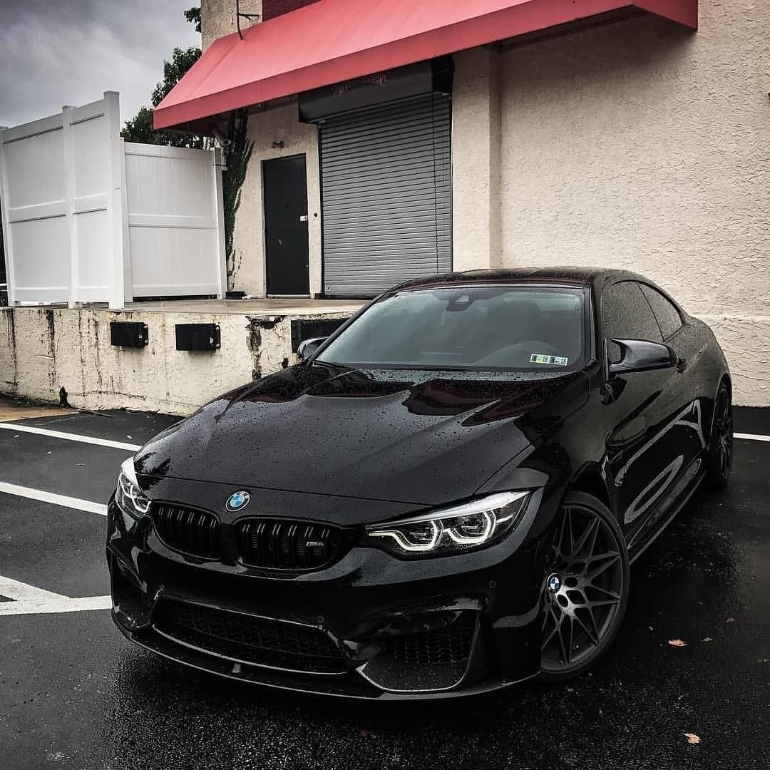 BMW m4 f82 Black