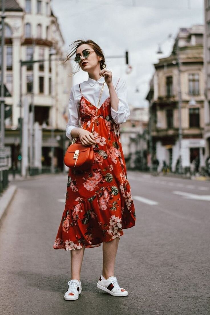 Платье в цветочек Street Style