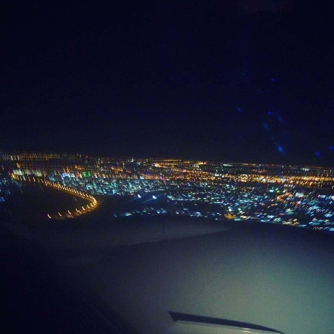 Дубай вид с самолета ночью