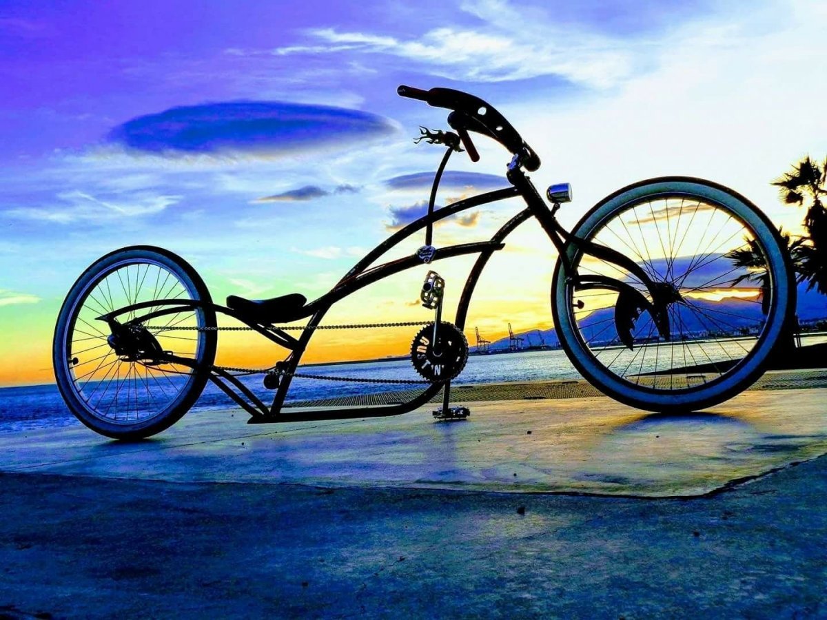 Велосипед в воздухе