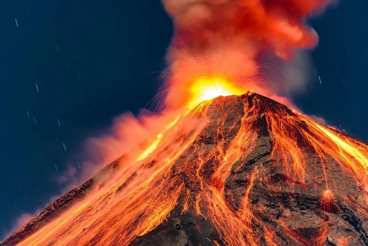 Извержение вулкана Фуэго. Вулкан чешская магма. Вулкан Фуэго в Гватемале. Вулкан Мерапи. 3 любых вулкана