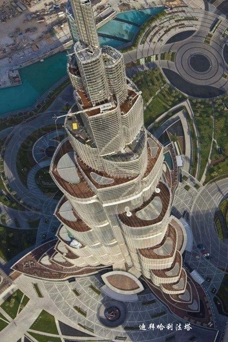 Небоскрёб Бурдж-Халифа в Дубае Архитектор