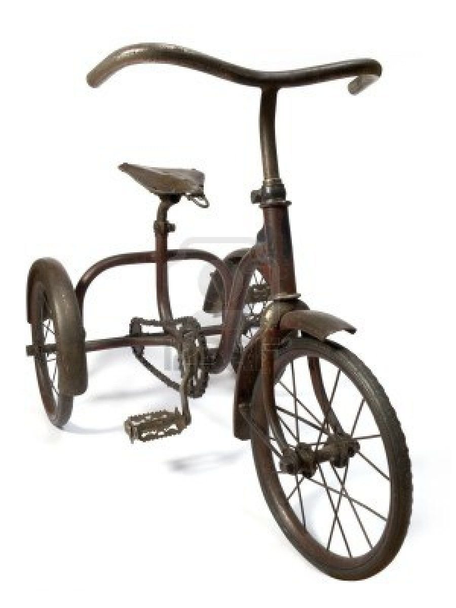 Старый трехколесный велосипед