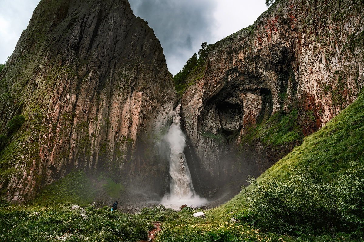 Каракая Су водопад