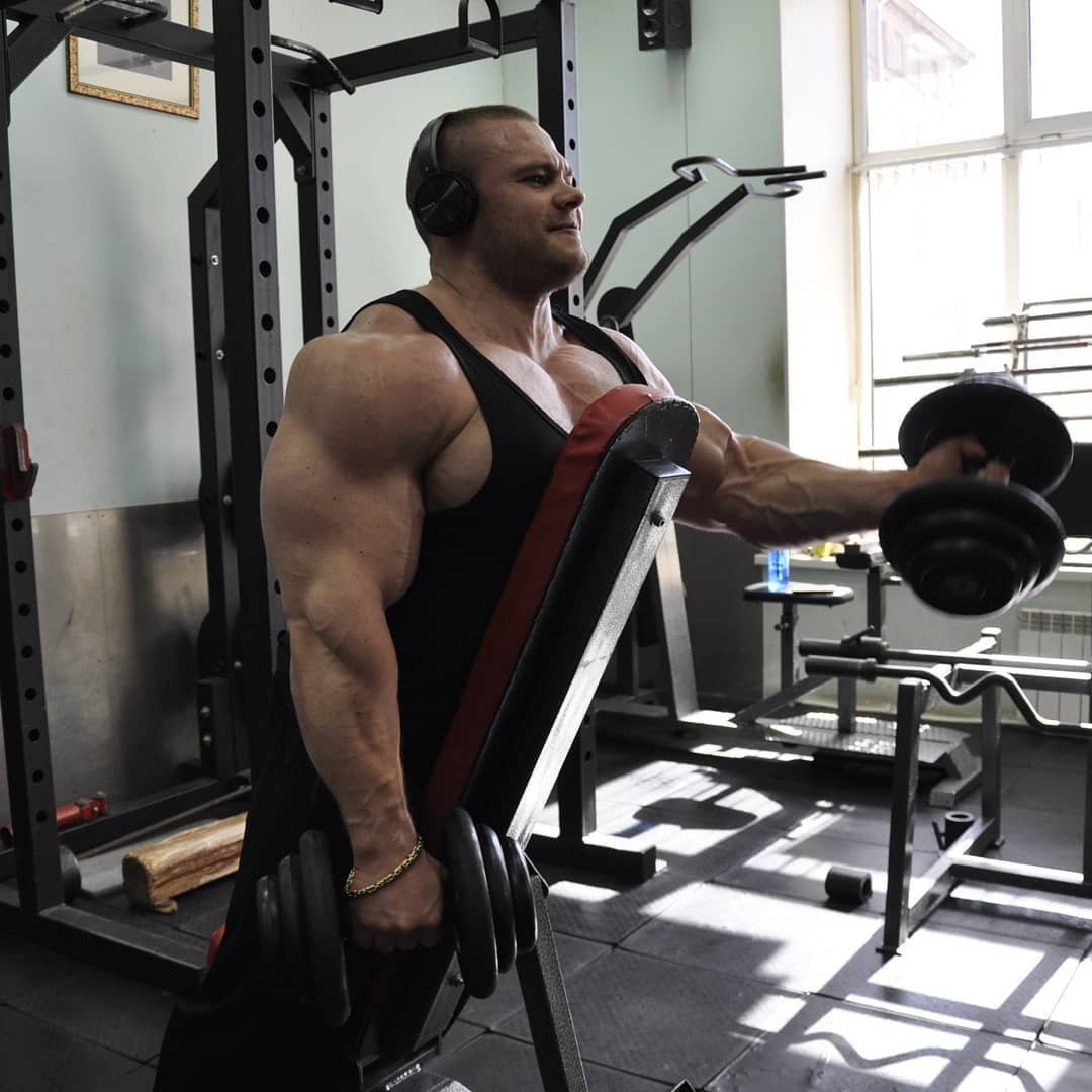 Лесуков Илья бодибилдер