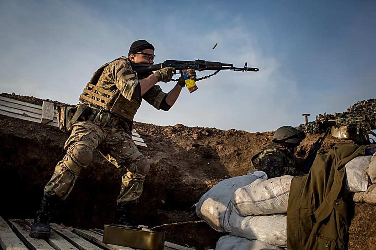 Военный эксперт Денисенцев