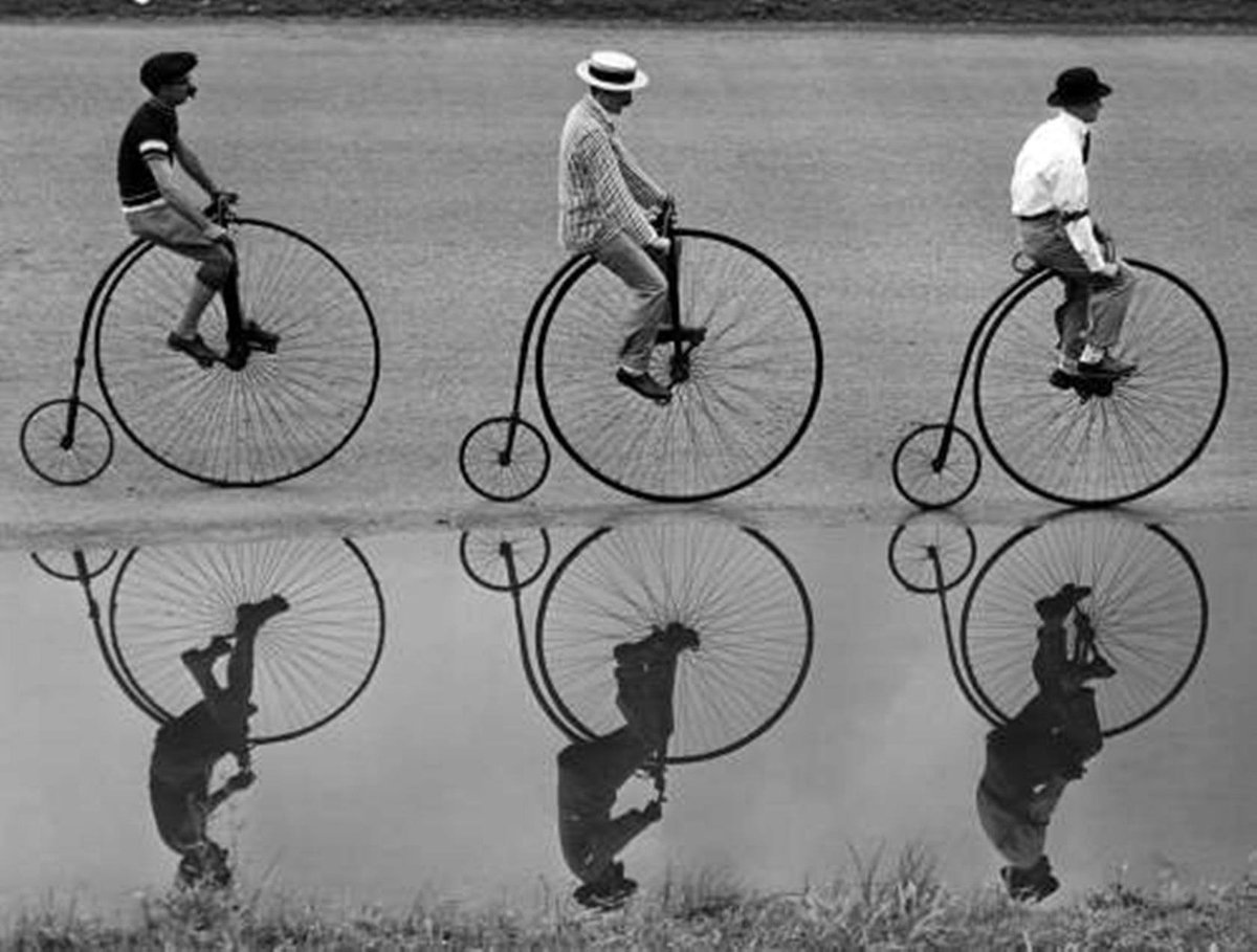 Велосипедист фотограф