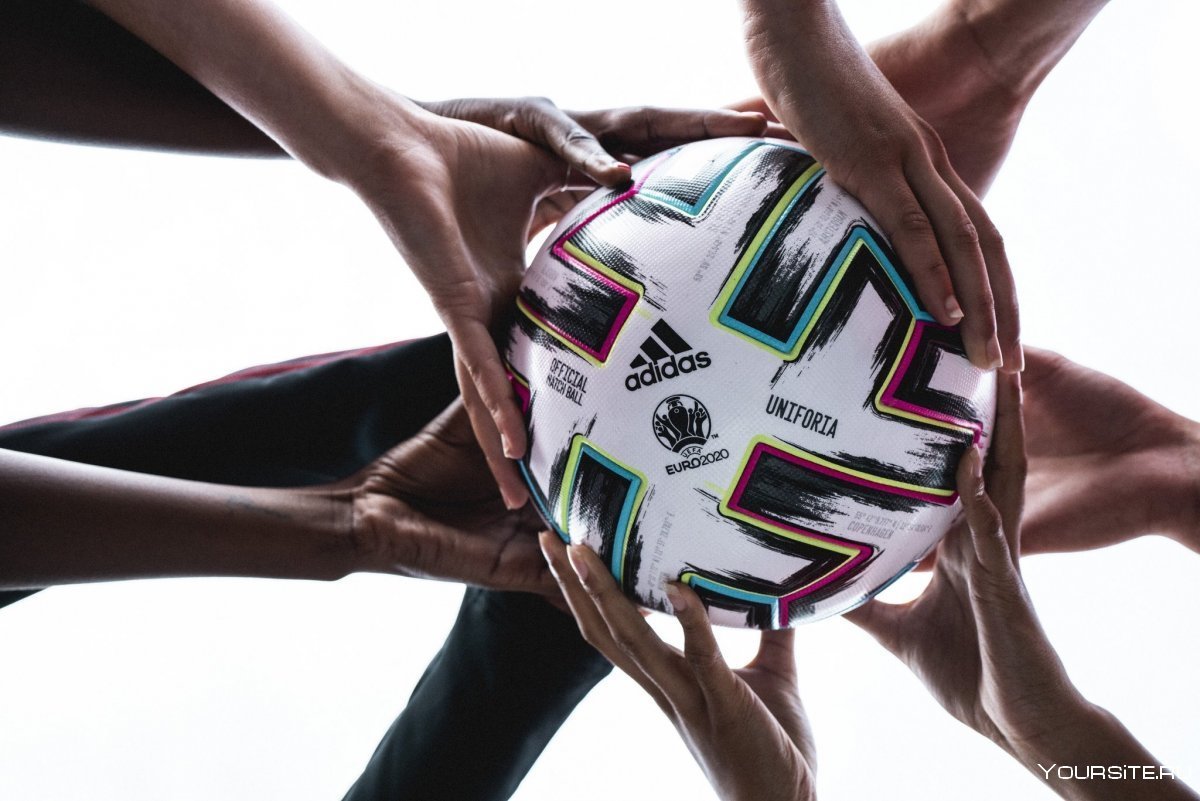 Мяч UEFA Euro 2020