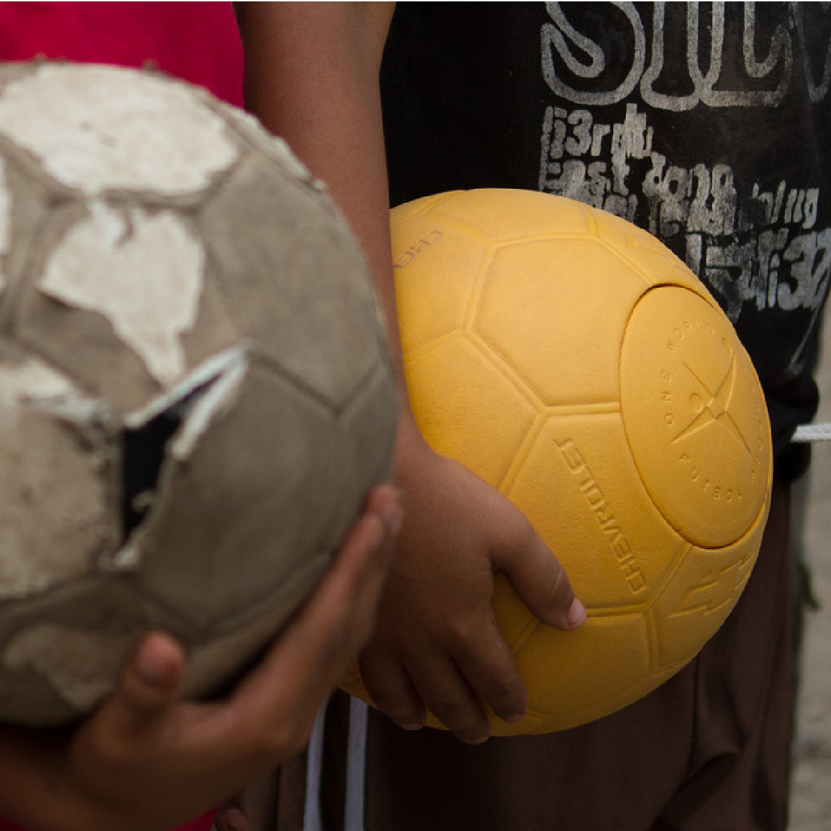 Мяч one World Futbol внутри