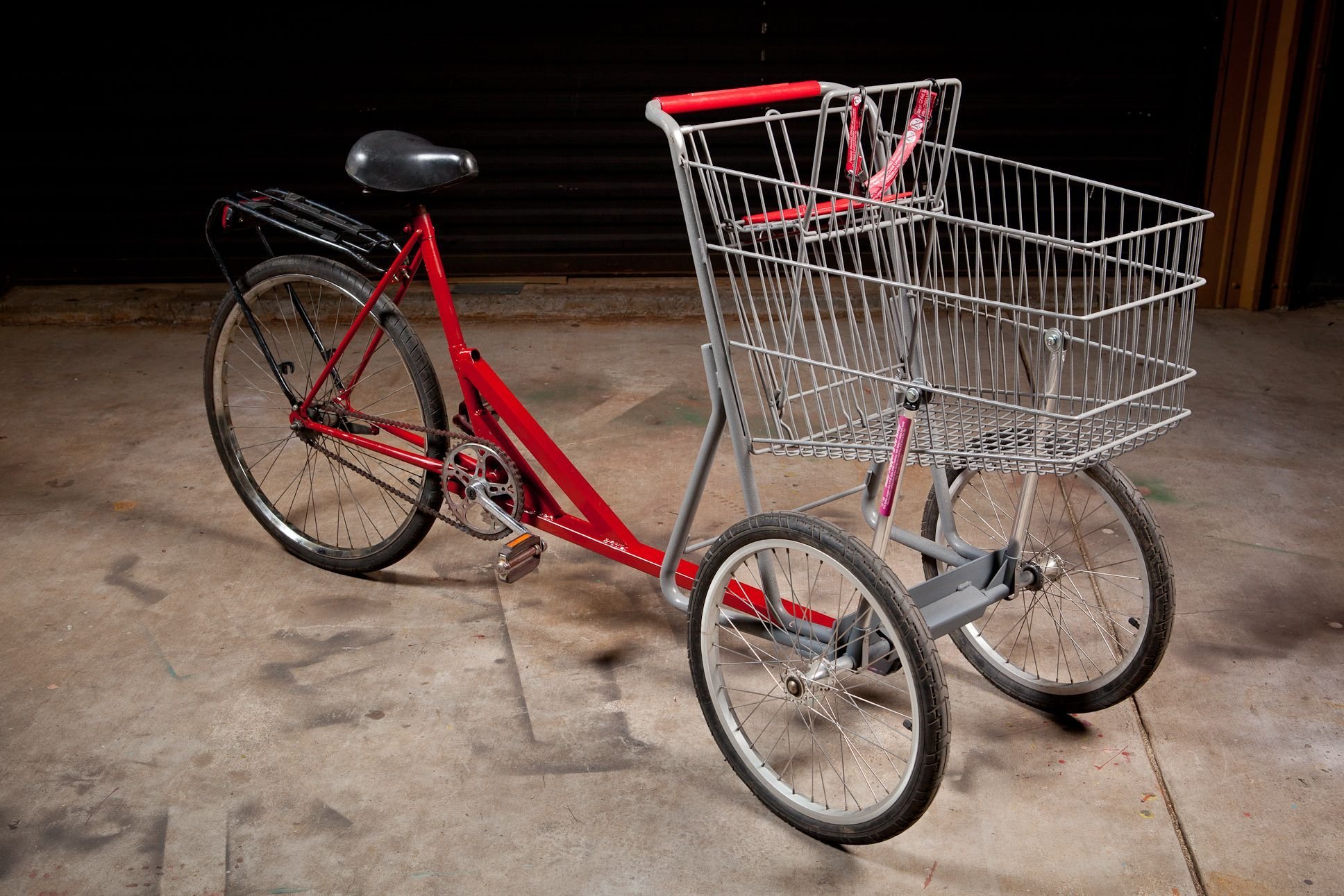 Велосипед с тележкой. Карго трехколесный велоприцеп. Трайк лигерад Биг Денди 24. Тележка для велосипеда. Трехколесный велосипед с тележкой.