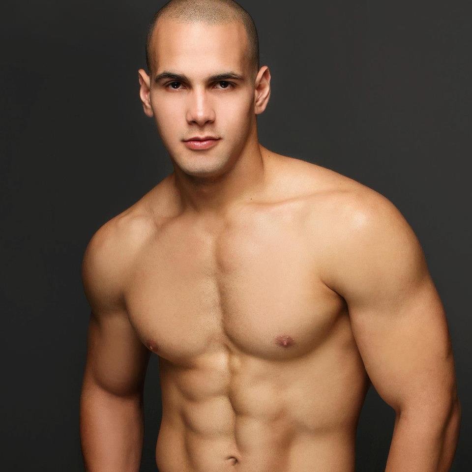 Лысый парень модель