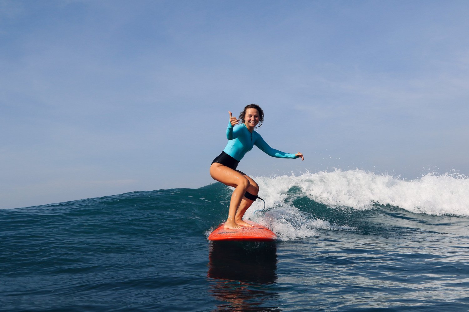 Серф кемп. Скайсерфинг на воде с крылом. Океан Вирджиния сёрф США. Я лечу на Бали. Как разместить саб серф дома.