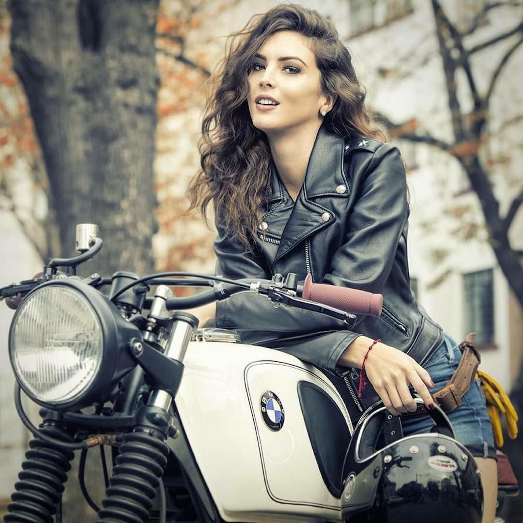 Миранда Керр на мотоцикле. Фото на байке