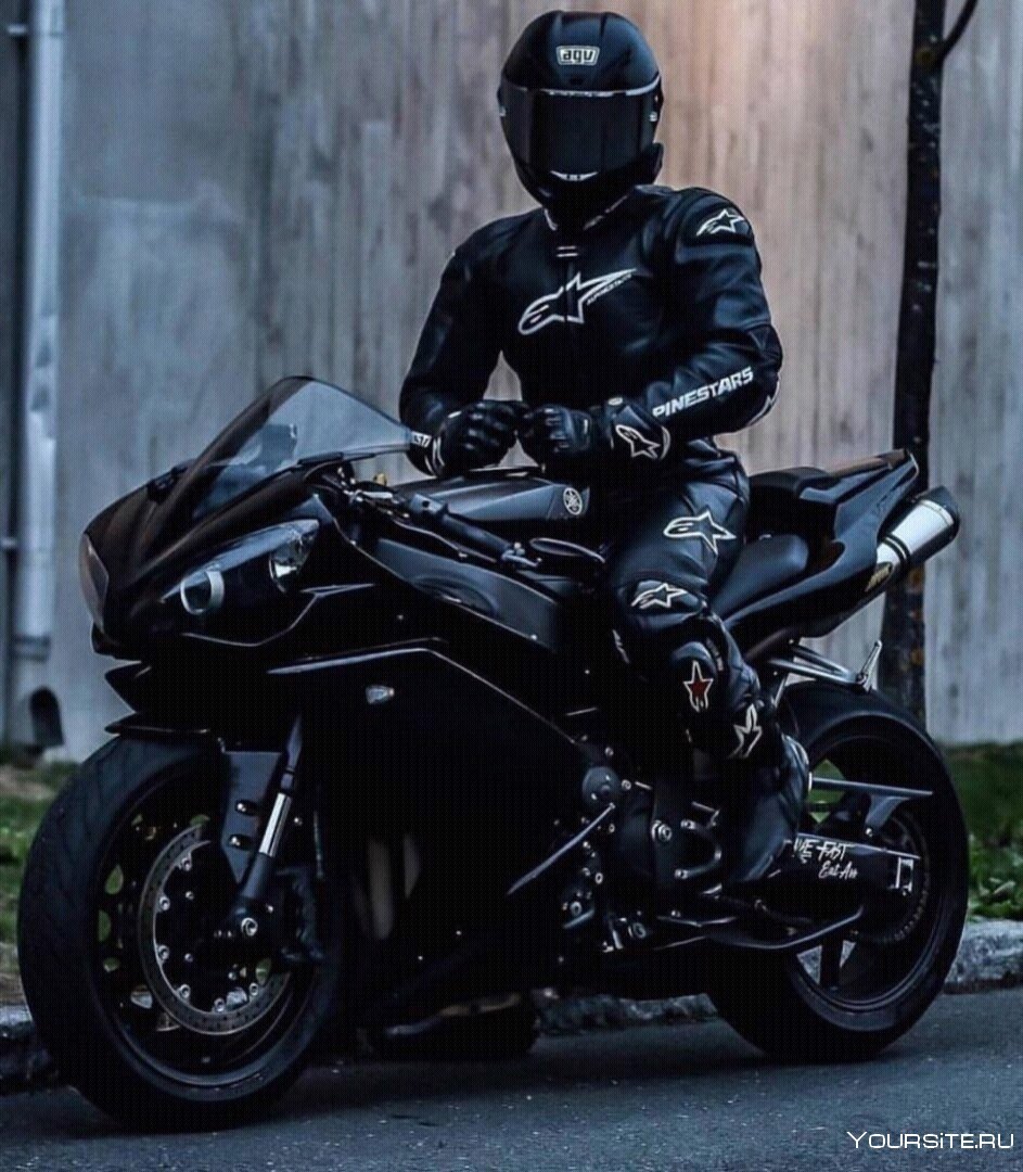 Yamaha r1 Biker