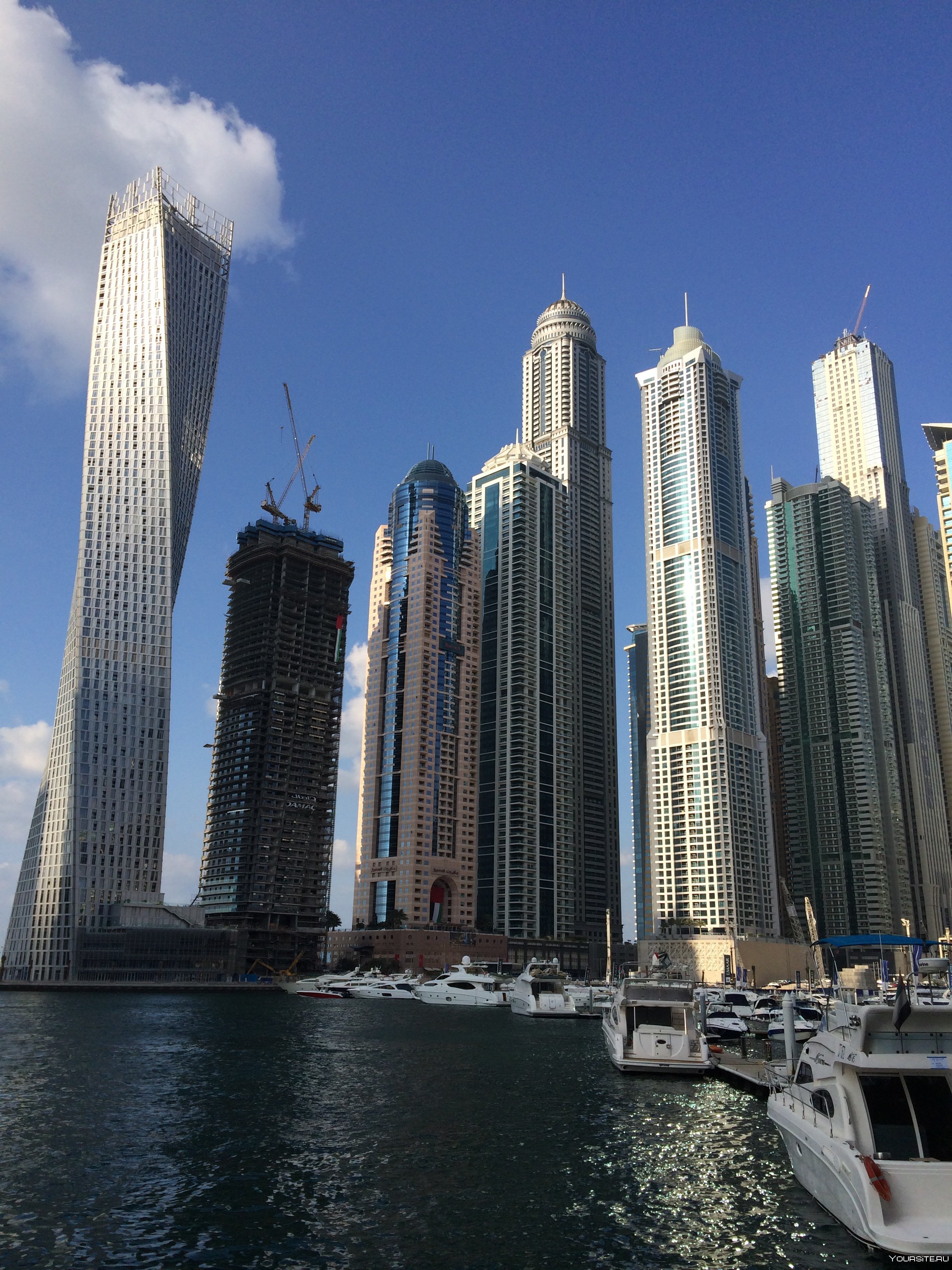 Дубай небоскребы. Небоскребы Дубая. Уш Дубай небоскреб. Высотки небоскребыубай. Недостроенные небоскребы в Дубае.