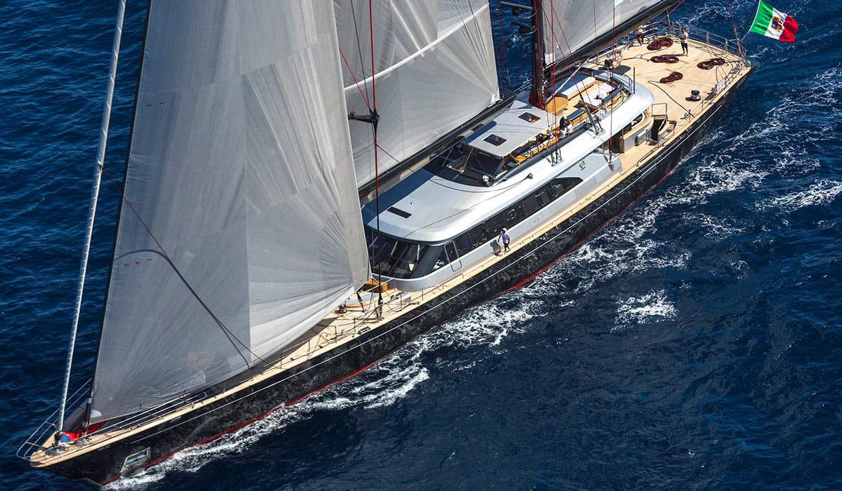 Парусные яхты Perini Navi
