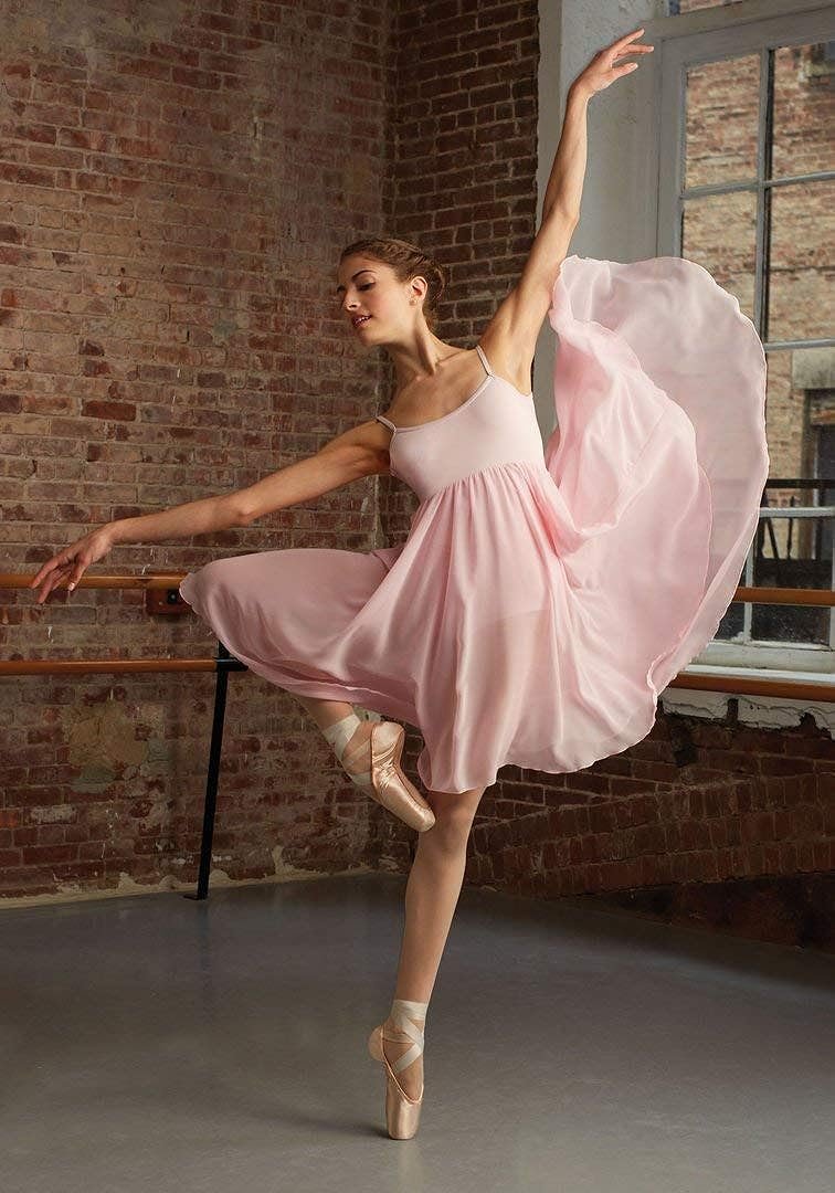 Красивые изящные балерины