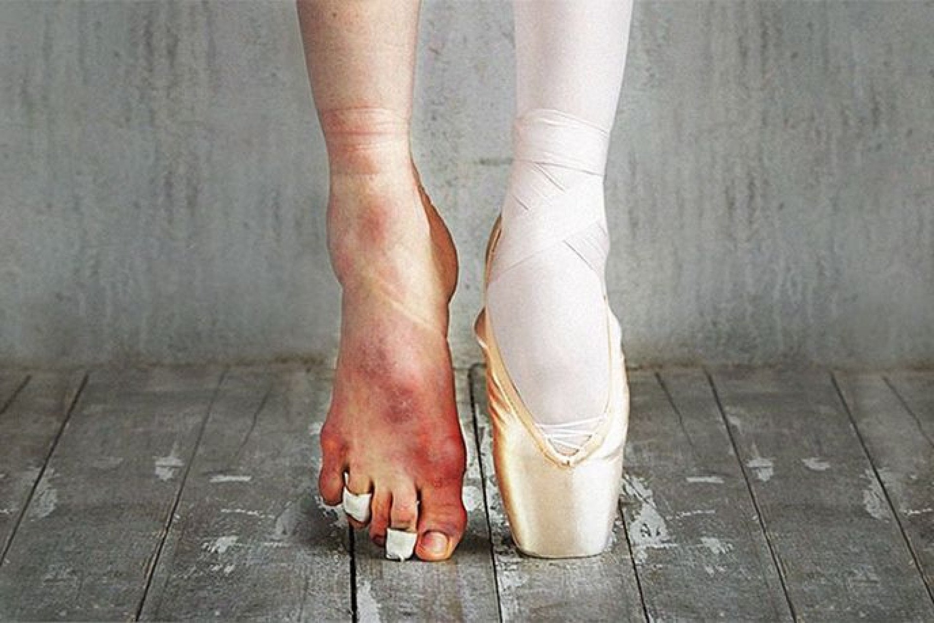 ноги балерин без обуви