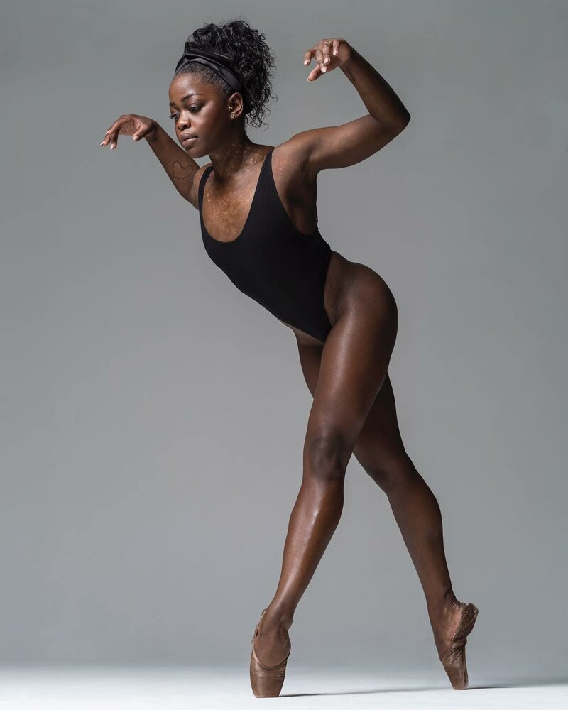 Чернокожая балерина
