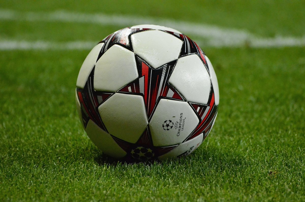 Фотография футбольного мяча