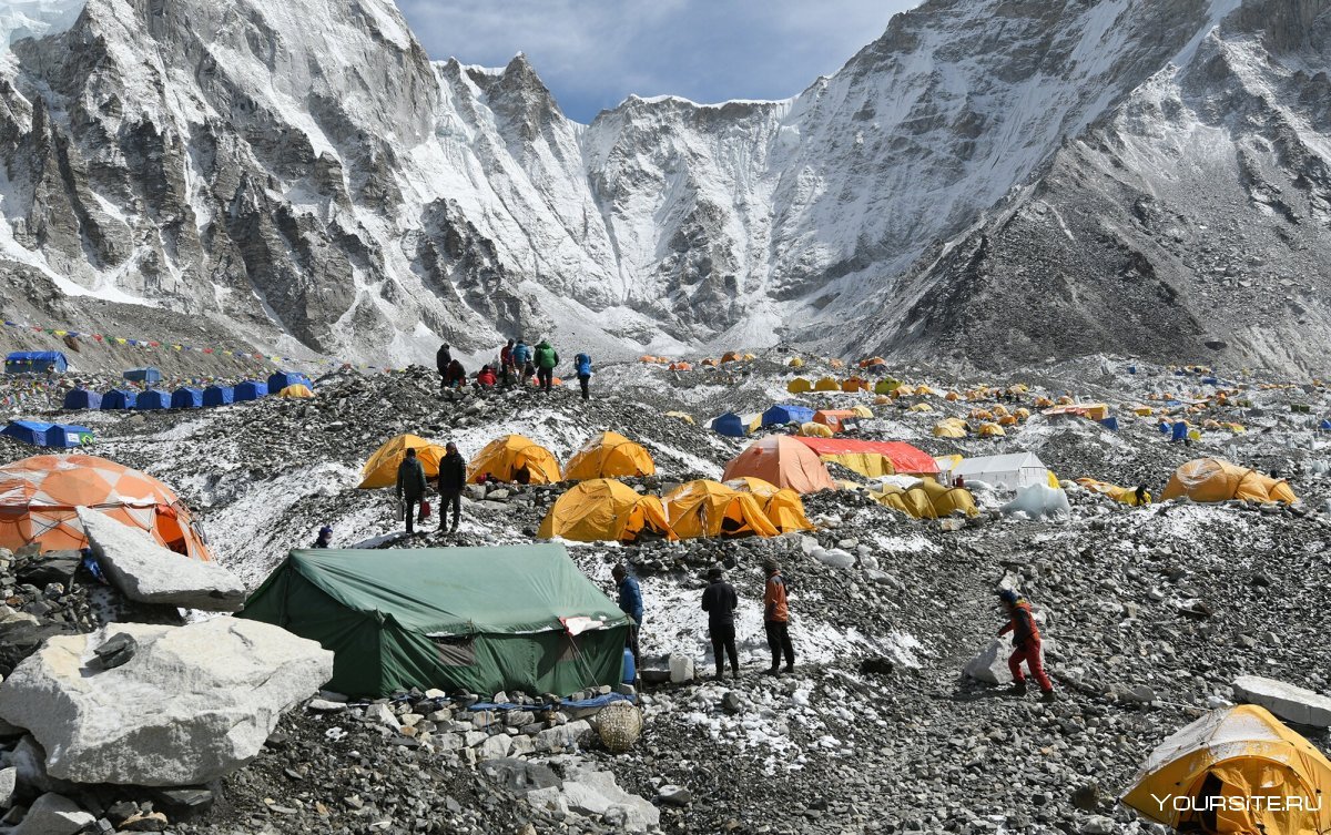 Восхождение на гору Эверест базовый лагерь