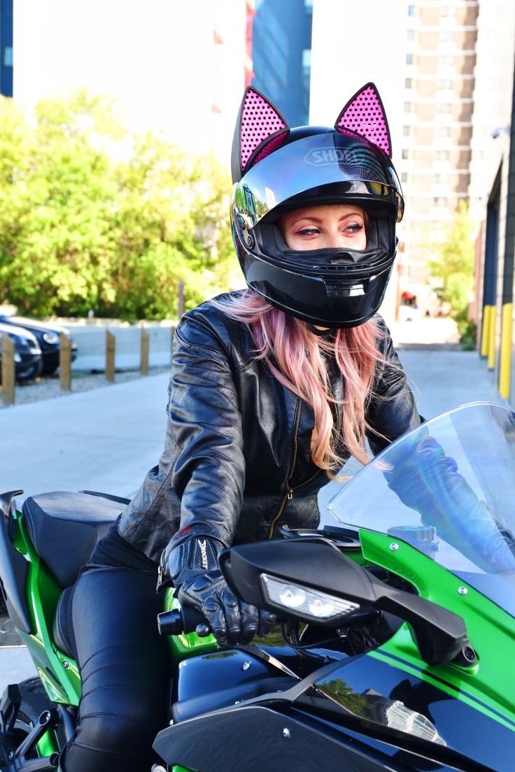 Мотоциклетный шлем с ушками