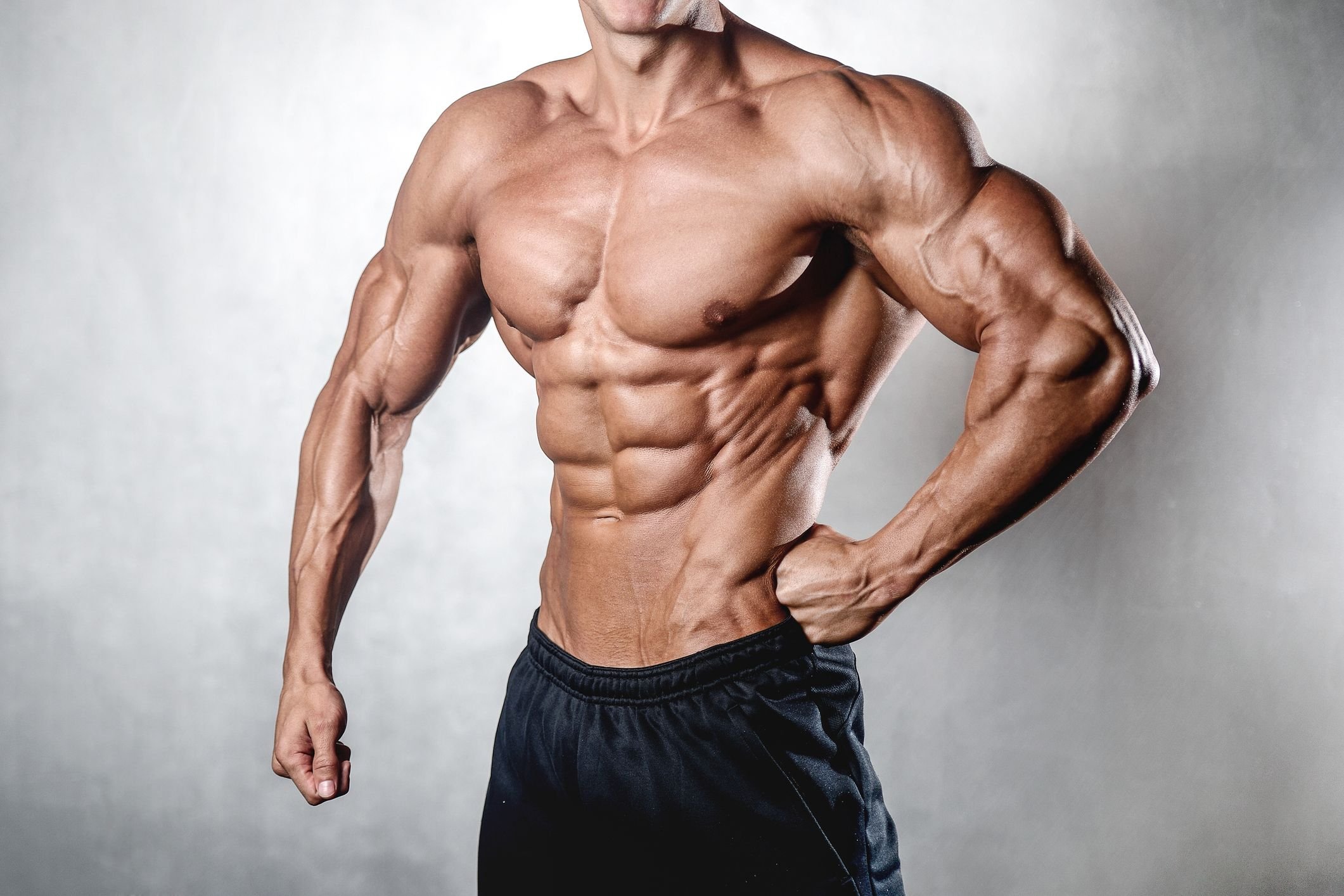 Врач занимающийся мышцами. Рельефная мускулатура. Мышцы красивый рисунок. Человек с красивыми мышцами.