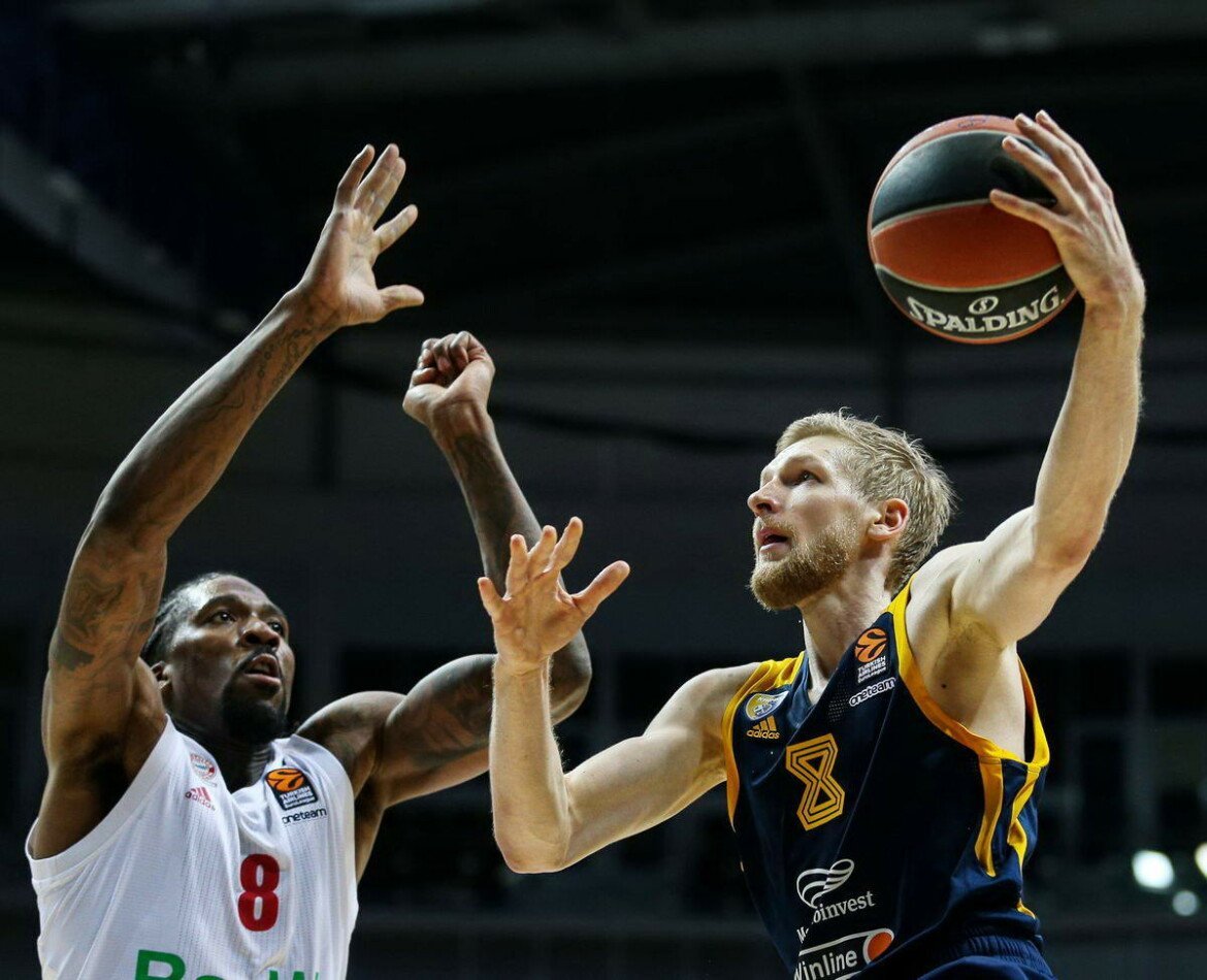 Андрей баскетболист УНИКС